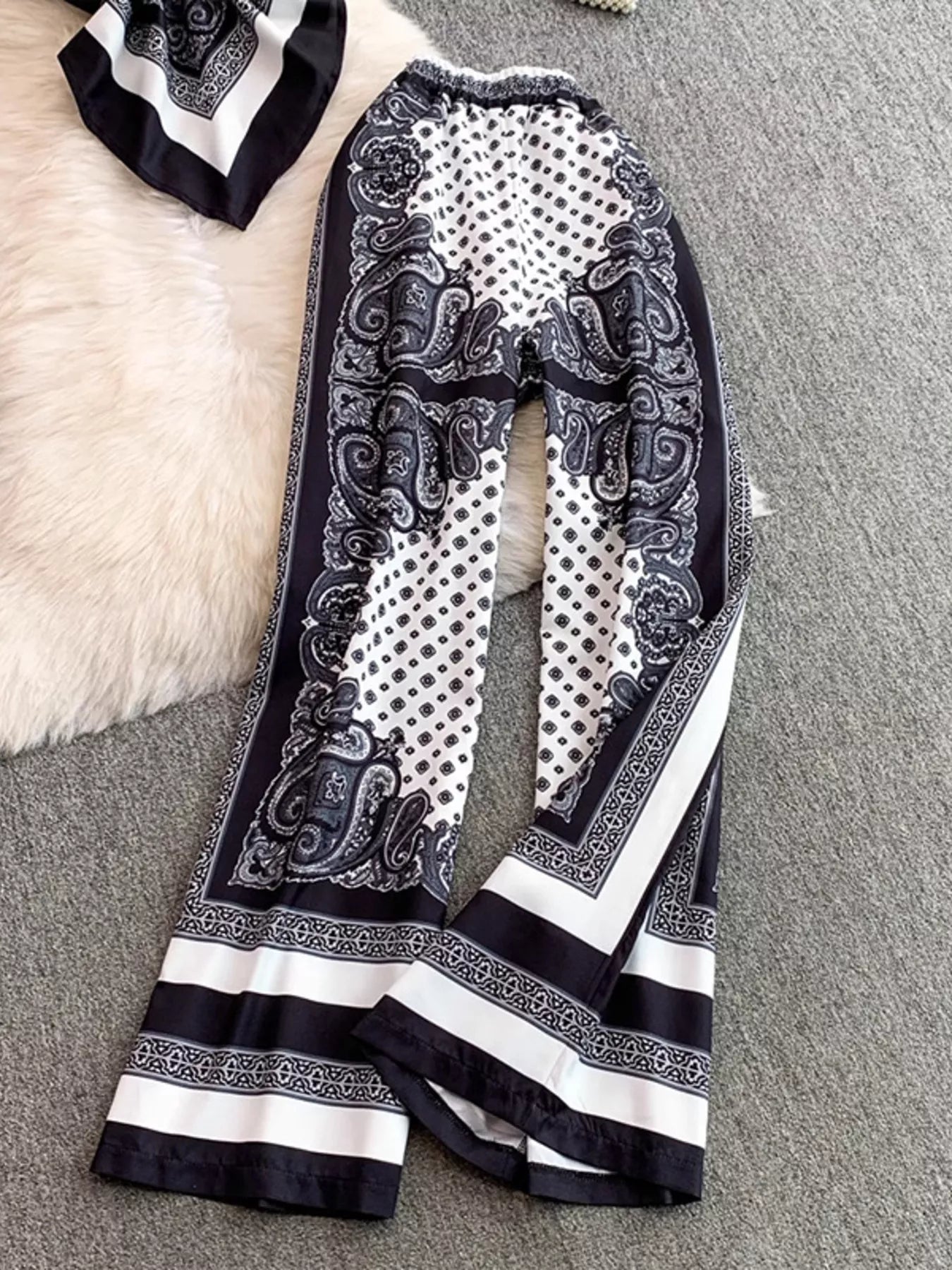 Tie Back Printed Cami and Pants Set | Outfit Sets Top and Pants Set from PHUNKYN