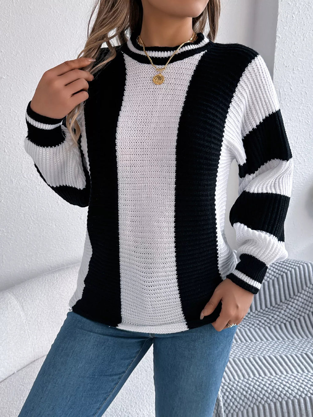 Color Block Round Neck Sweater | Sweaters Sweater from PHUNKYN