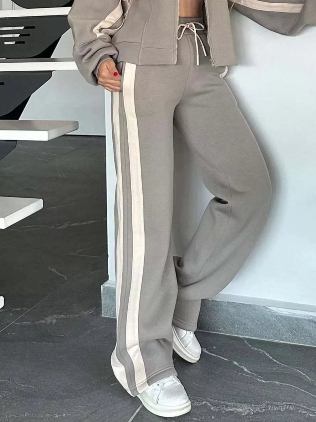 Contrast Stripe Zip Up Jacket and Pants Set | Outfit Sets Top and Pants Set from PHUNKYN